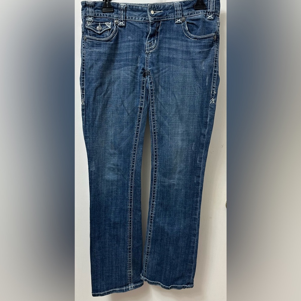 Rock & Roll Cowgirl Blue Straight Leg Jeans
Missing button cover